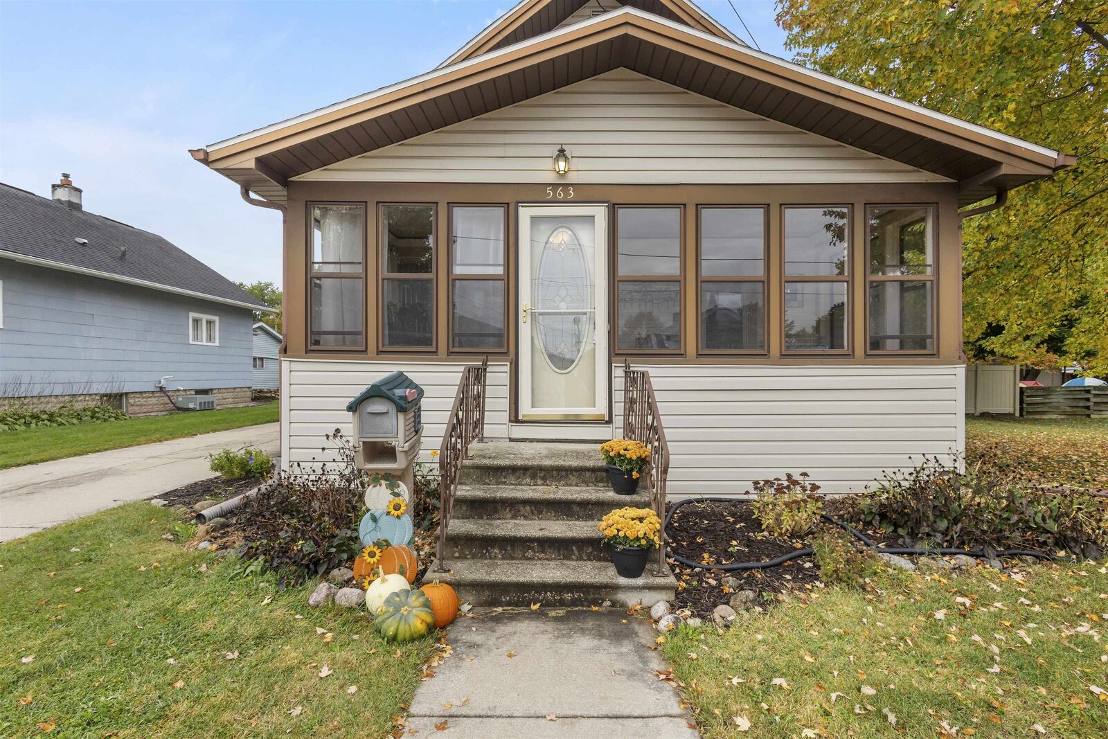 Property Photo:  563 Chestnut Street  WI 54956-3361 