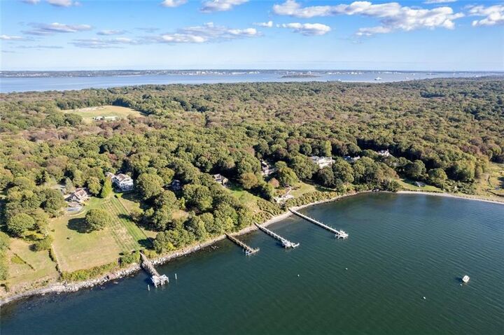 Property Photo: 1191 North Main Road RI 02835
