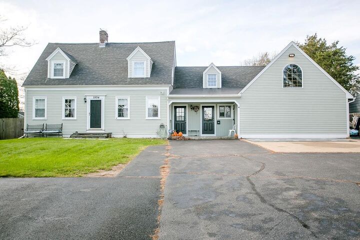 1994 East Main Road  Portsmouth RI 02871 photo