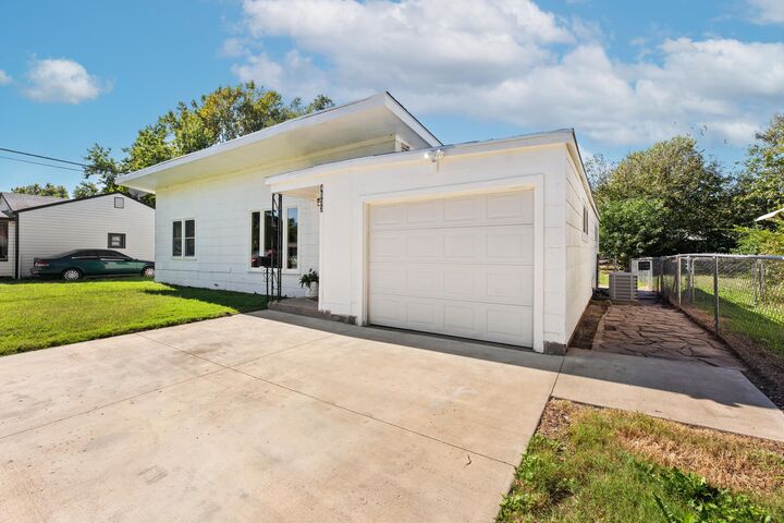 Property Photo: 4533 S Cherry Ave. KS 67217