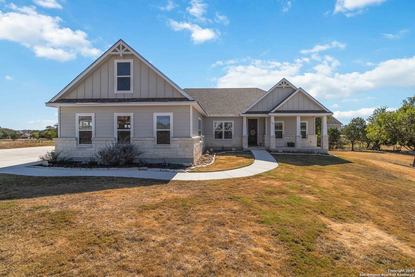 Property Photo: 342 Wood View TX 78003