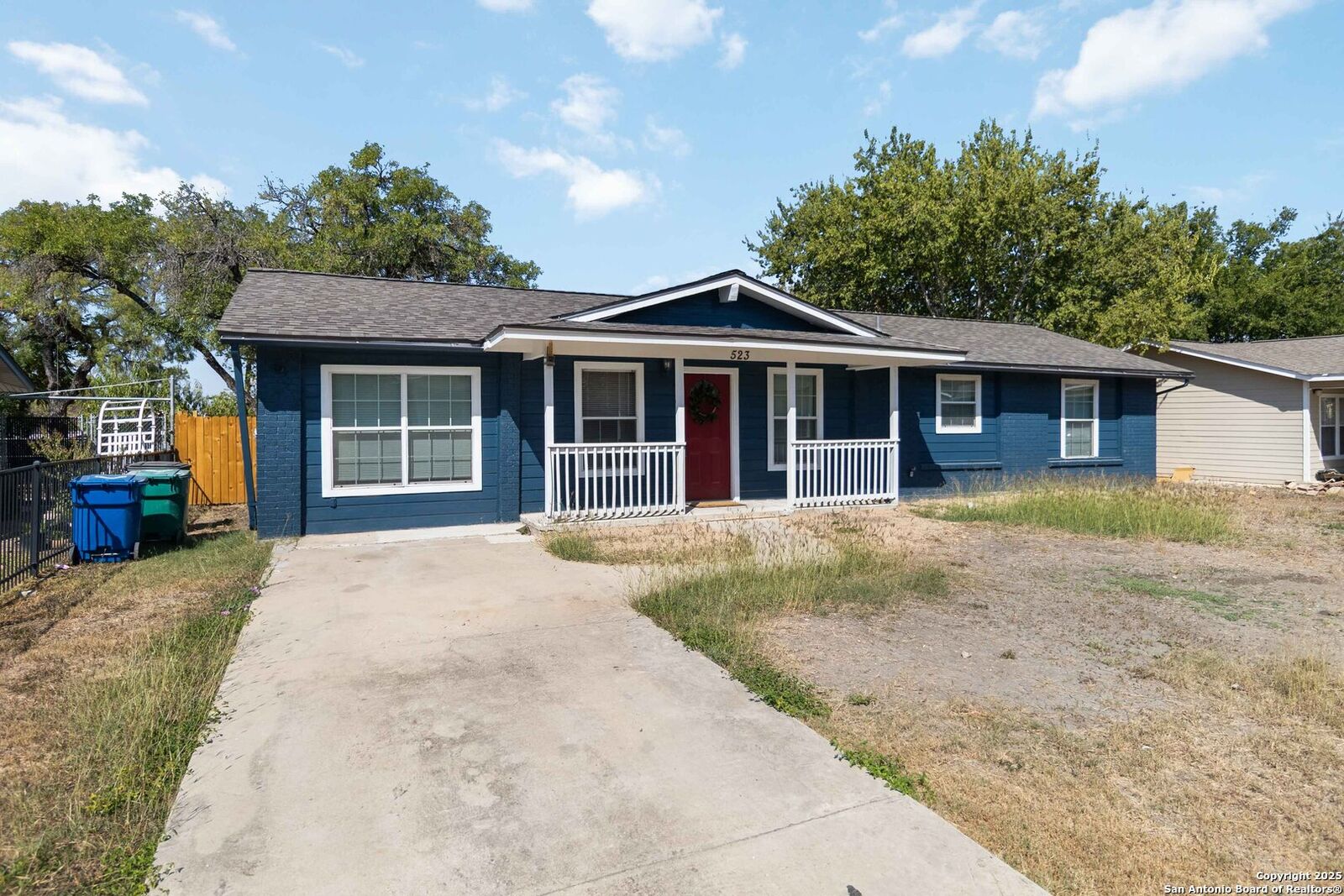 Property Photo: 523 Scates TX 78227