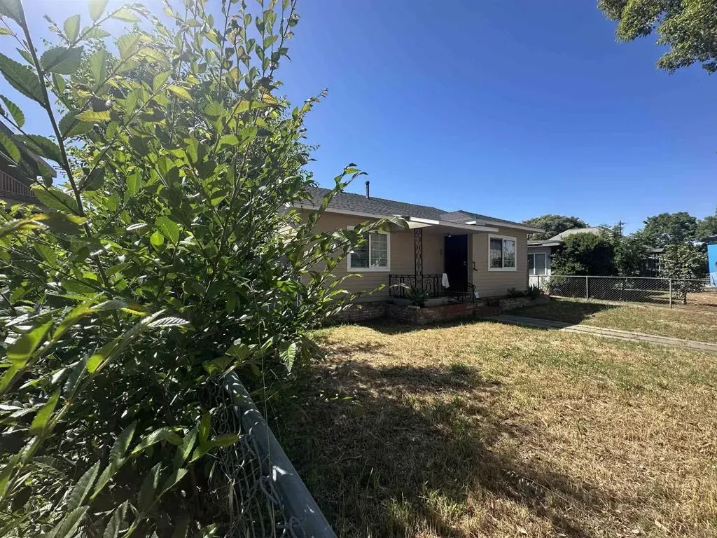 Property Photo: 127 W 5th Avenue CA 92025
