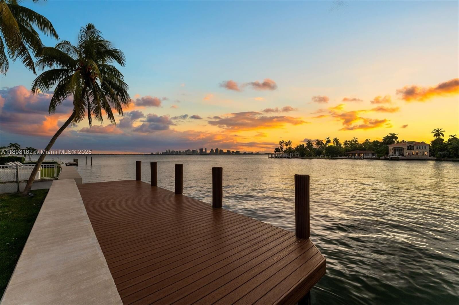 Property Photo: 7508 W Treasure Dr FL 33141
