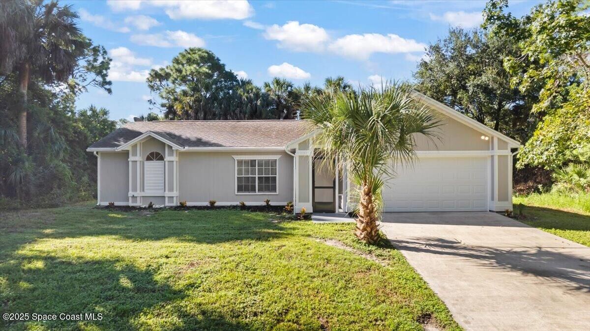 Property Photo:  1350 Gerry Road SW  FL 32908 