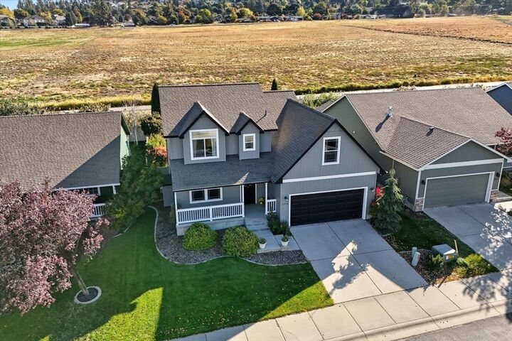 Property Photo: 5313 S Myrtle Ln WA 99223