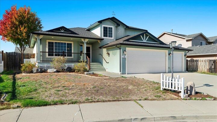 Property Photo: 1112 S Comax Ct WA 99224