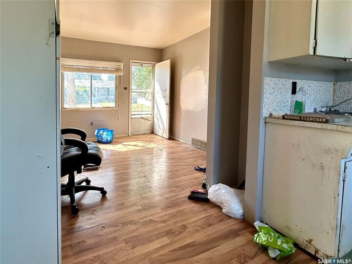 Property Photo: 1122 Iroquois Street W SK S6H 5B9