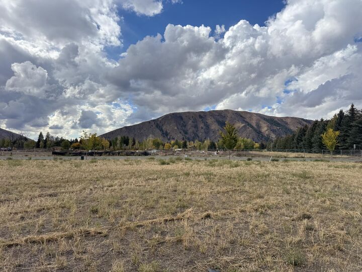 Property Photo:  290 San Badger Dr  ID 83333 