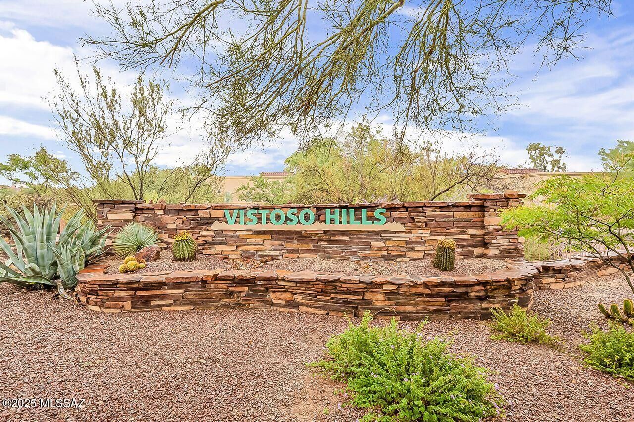 Property Photo: 12685 N Running Coyote Drive AZ 85755