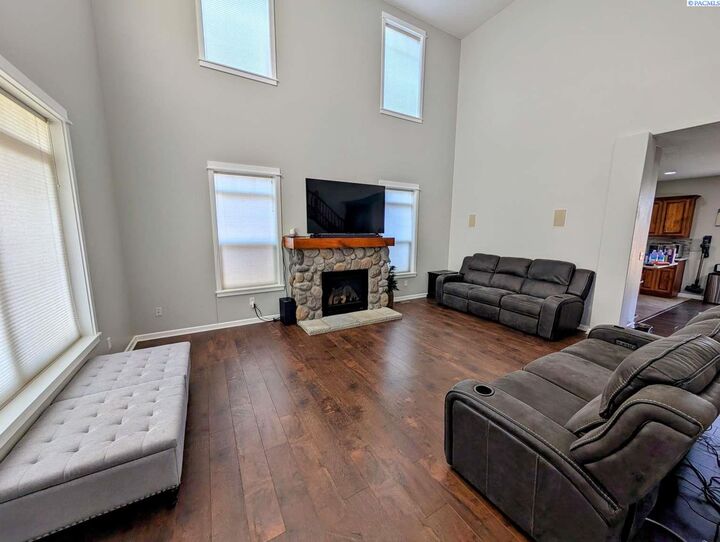 Property Photo: 6313 Balmoral WA 99301