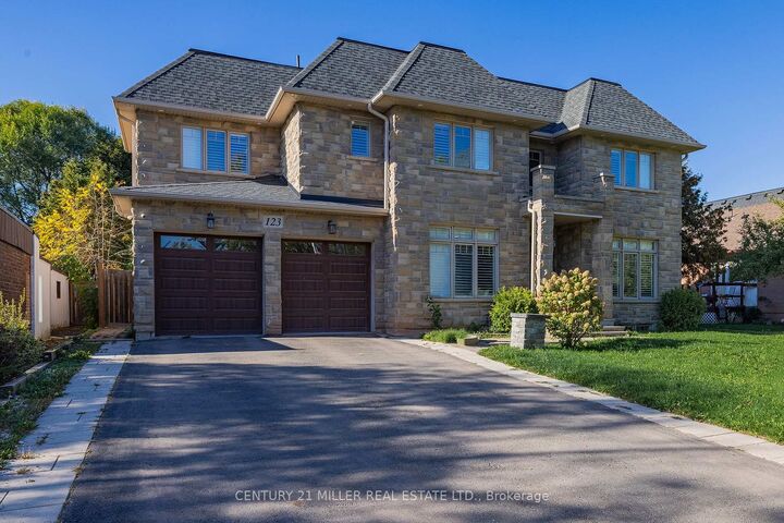 123 Mayfield Drive  Oakville ON L6H 1K6 photo