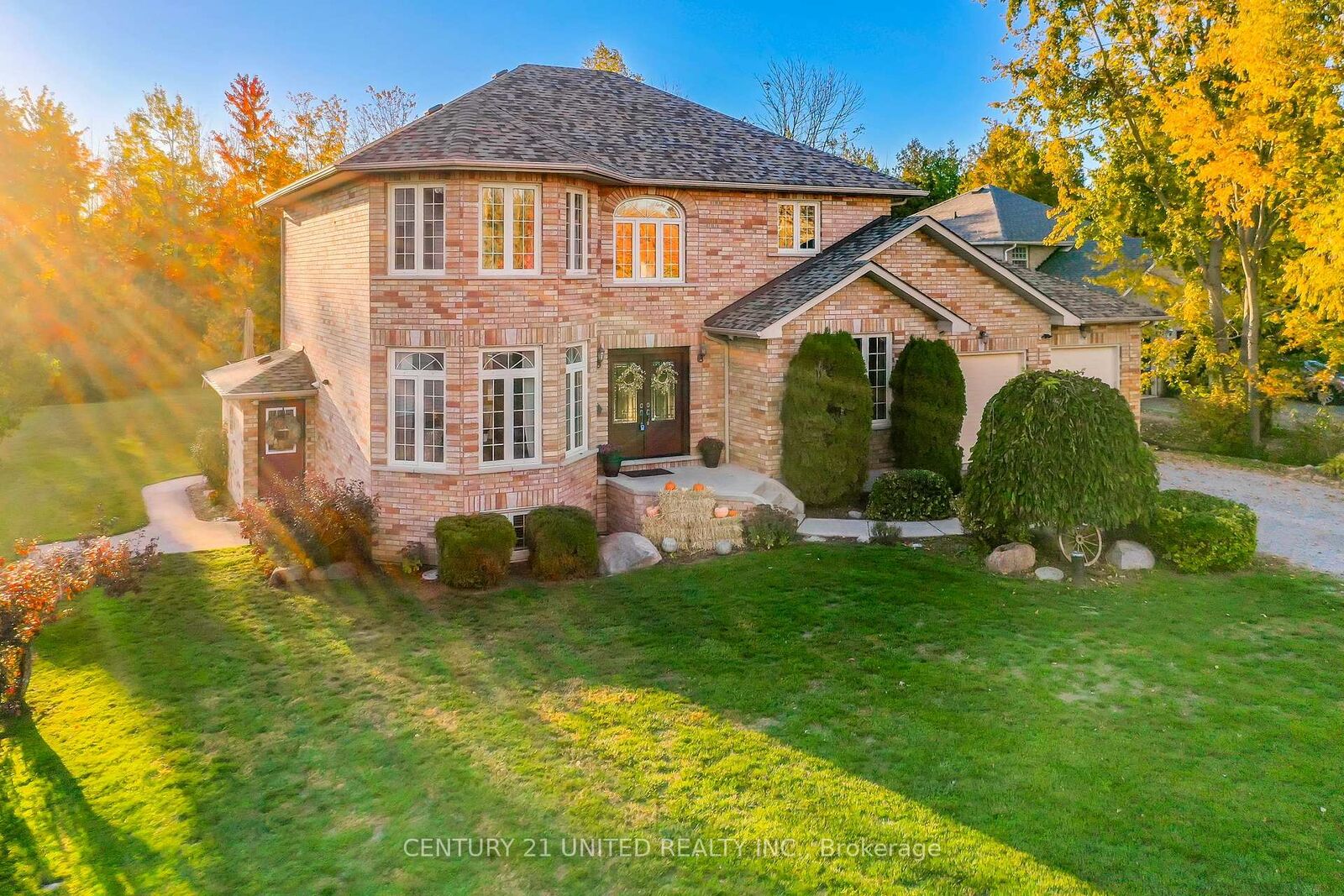 Property Photo: 1058 Maria Street ON K0L 1H0