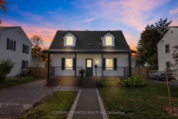 Property Photo: 753 Chesterfield Avenue ON K9H 4Y1