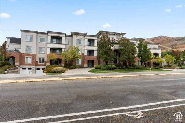 Property Photo: 2665 E Parleys Way 210 UT 84109