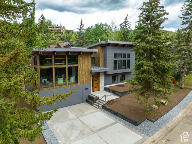 Property Photo: 3041 Oak Rim Ln UT 84060