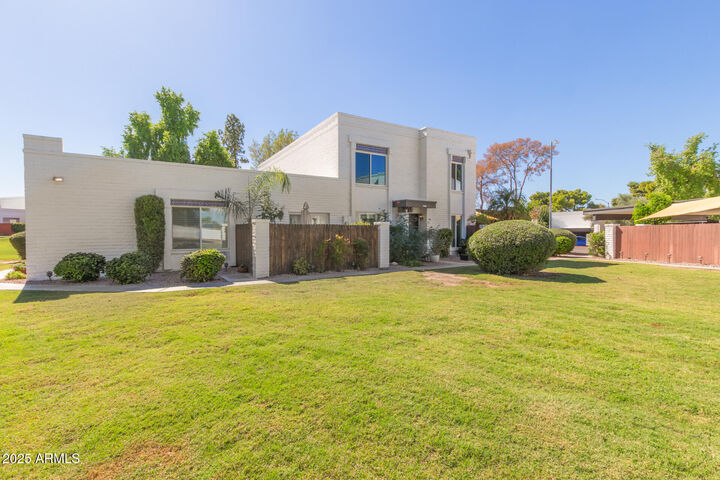 Property Photo: 13233 N 3rd Place 13B AZ 85022