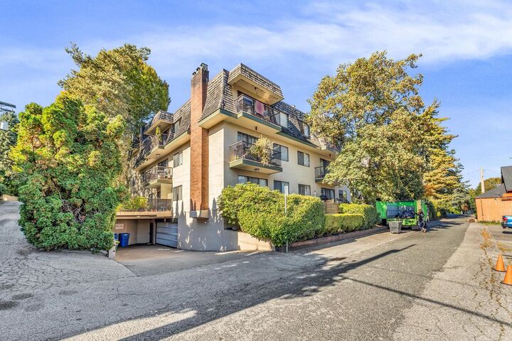 Property Photo: 466 E Eighth Avenue 504 BC V3L 4L2