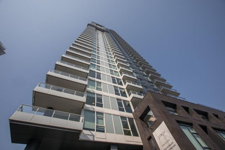 Property Photo:  537 Cottonwood Avenue 2906  BC V3J 0S4