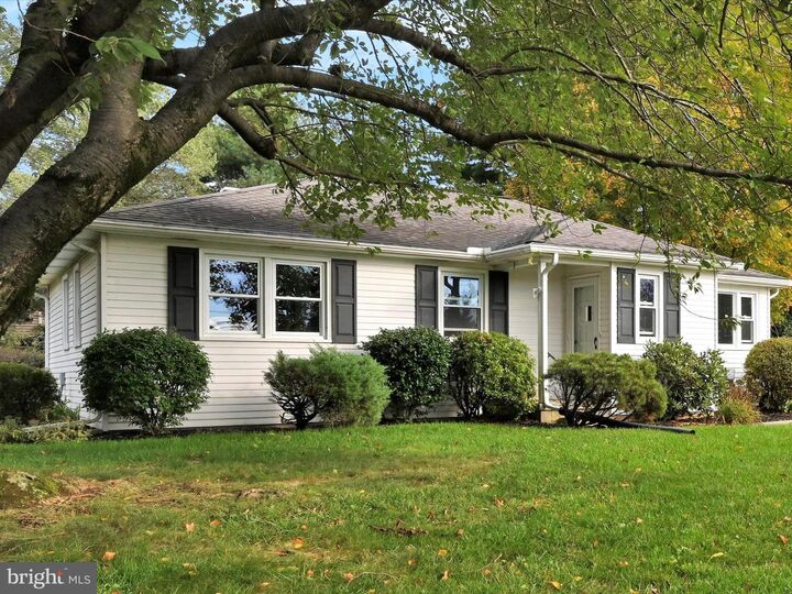 Property Photo:  1721 Windy Hill Road  PA 17602 