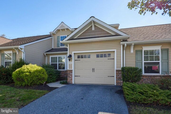 Property Photo: 508 Moreland Court S PA 17584