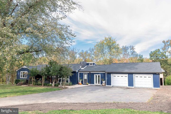 Property Photo: 15485 Berlin Turnpike VA 20132