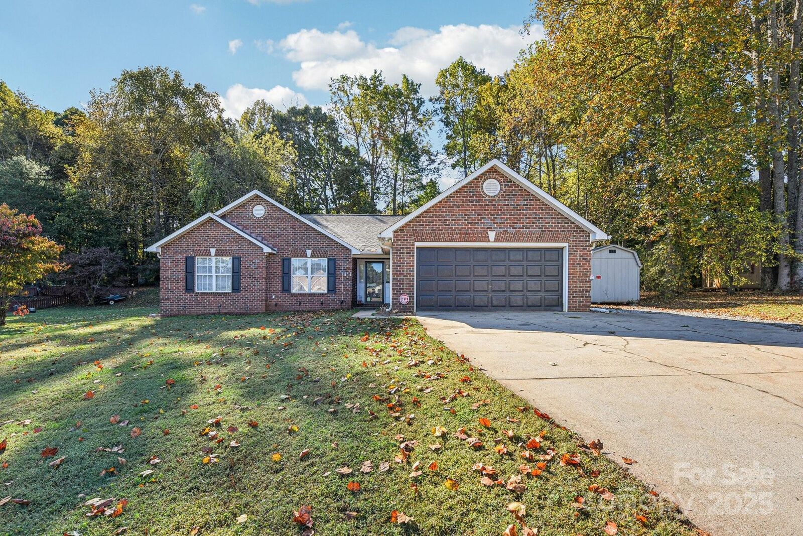 Property Photo: 1445 Julius Drive NC 28147
