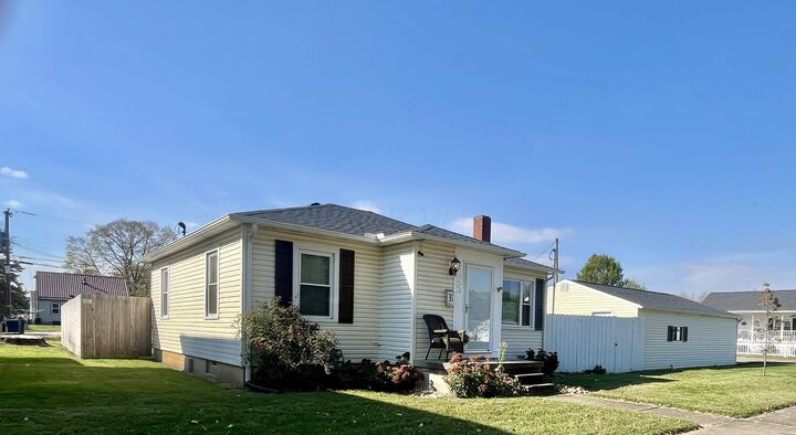 953 Garfield Avenue  Lancaster OH 43130 photo