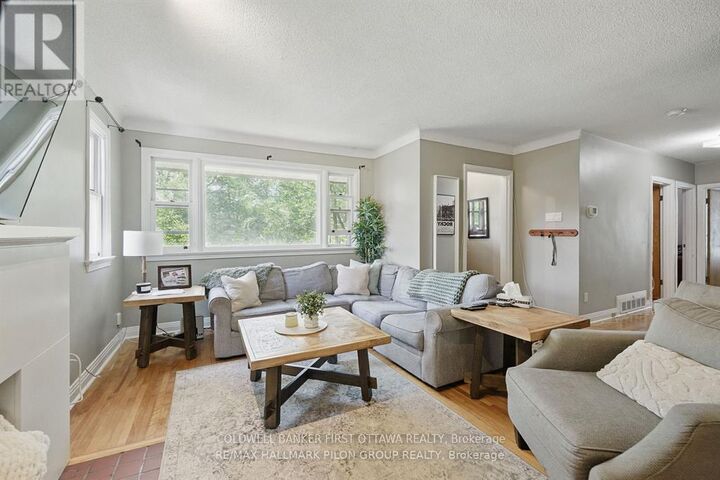 Photo de la propriété: 63 Crownhill Street ON K1J 7K7