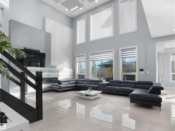 Property Photo:  913 Wood Pl NW  AB T6W 3G8