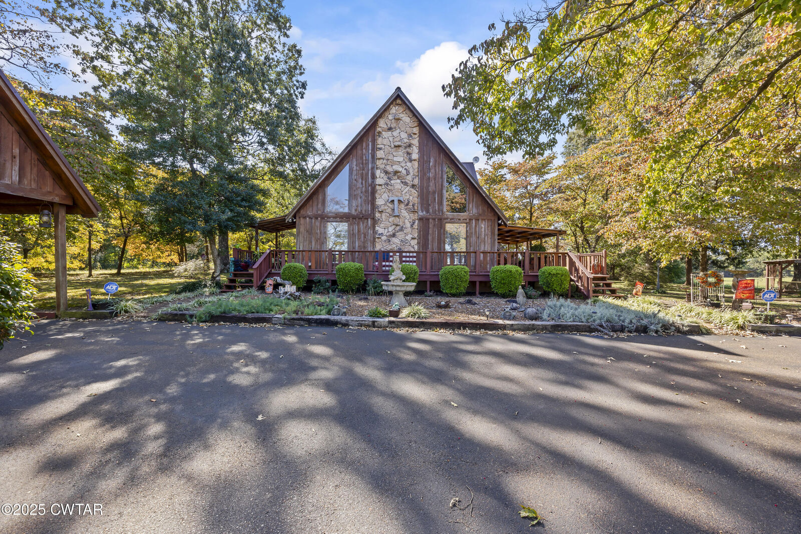 Property Photo: 4418 Highway 412 S TN 38001