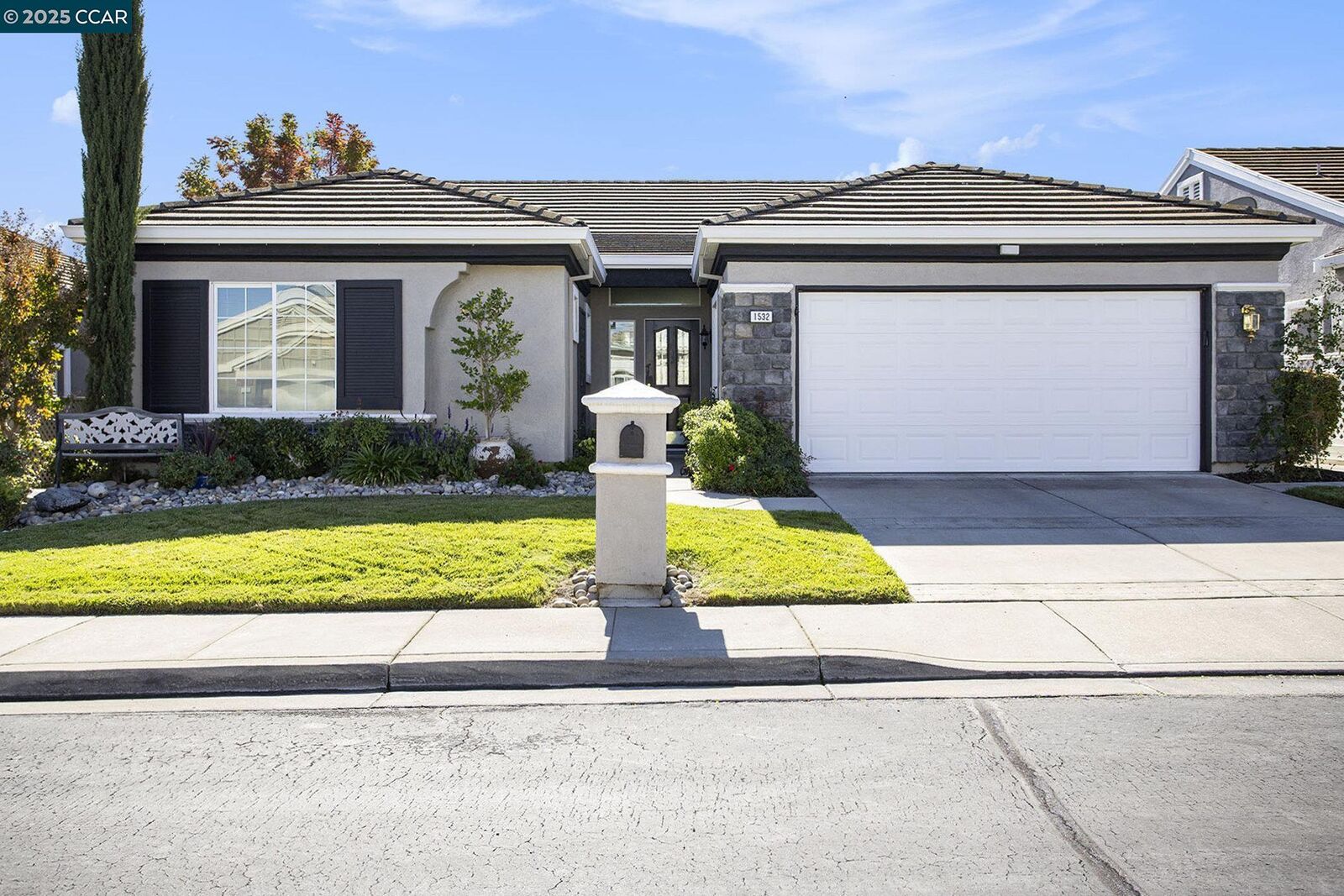 Property Photo: 1532 Carlton Way CA 94513