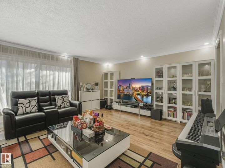 1 Garden Grove NW K8  Edmonton AB T6J 2L3 photo