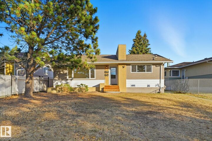 12811 89 Street NW  Edmonton AB T5E 3J8 photo
