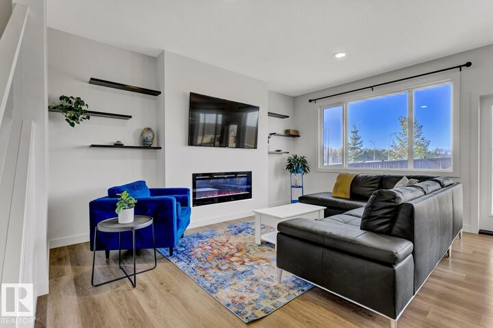 Property Photo: 5 Elwyck Gate AB T7X 0Z2