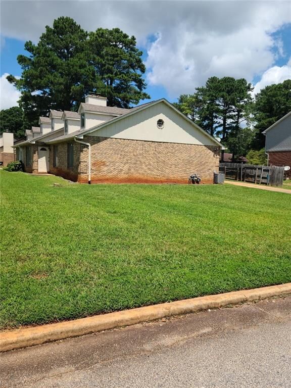 Property Photo: 2120 Fieldstone View Court SE GA 30013