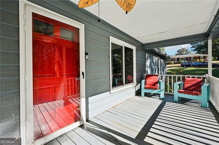 Property Photo: 1135 W Roberts Drive GA 30518