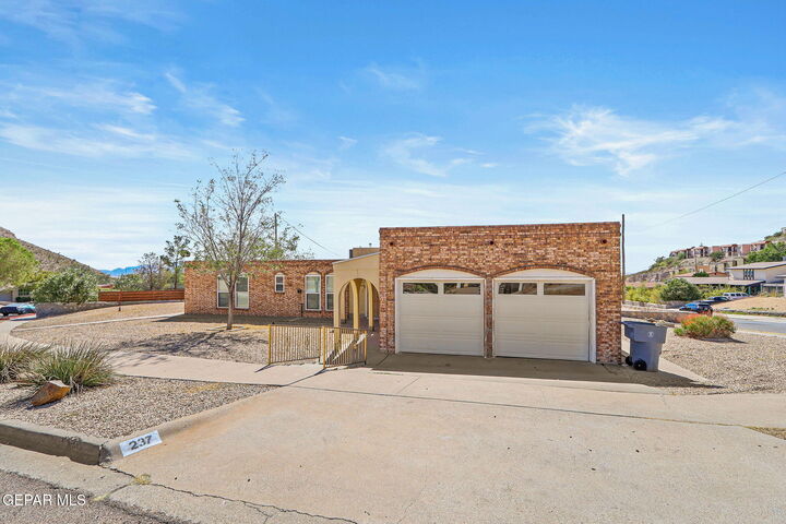 237 Moonglow Drive  El Paso TX 79912 photo