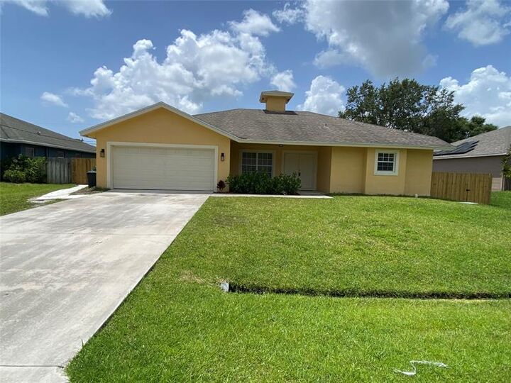 Property Photo:  120 SW Grimaldo Ter  FL 34984