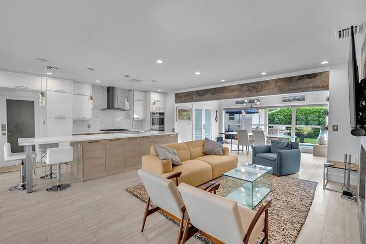 2212 NE 32nd Ave  Fort Lauderdale FL 33305 photo