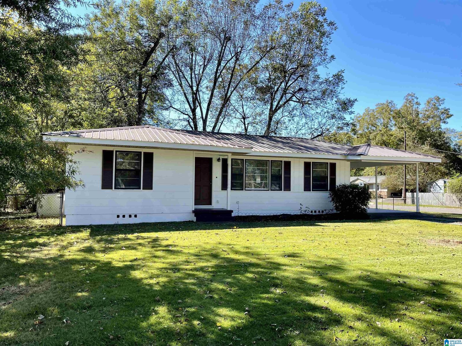 Property Photo:  1402 10th Street  AL 35055 