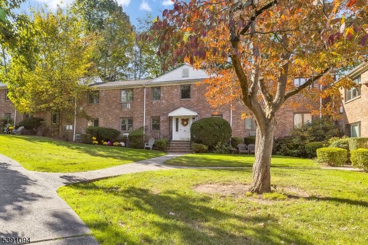 Property Photo: 84 Troy Dr NJ 07081