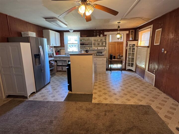 Property Photo: 1410 12th Street TX 77650