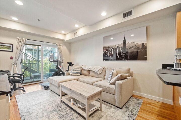 412 Monroe St 8  Hoboken NJ 07030 photo