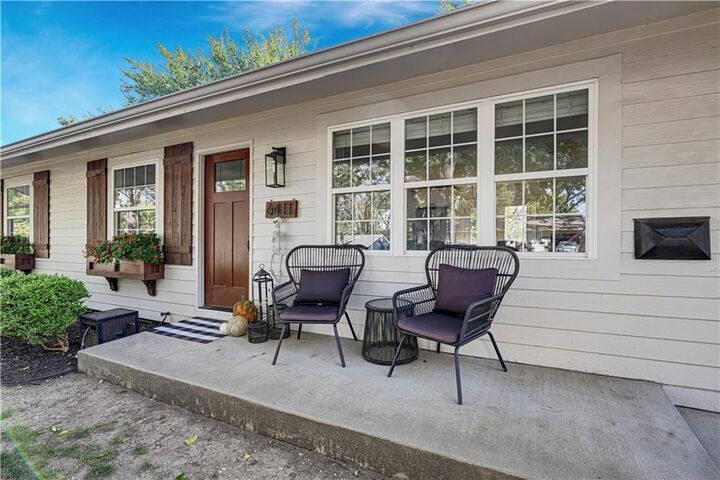 Property Photo:  6411 W 77th Terrace  KS 66204