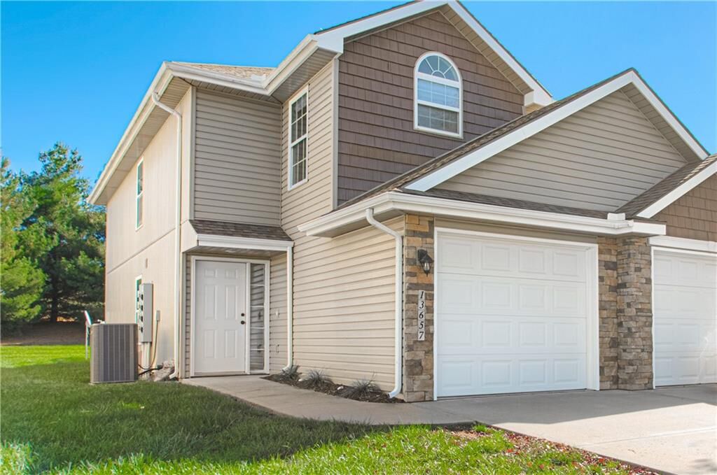 Property Photo: 13657 Oak Valley Drive MO 64079