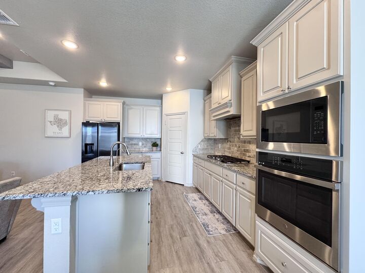 Property Photo:  7611 61st Street  TX 79407 