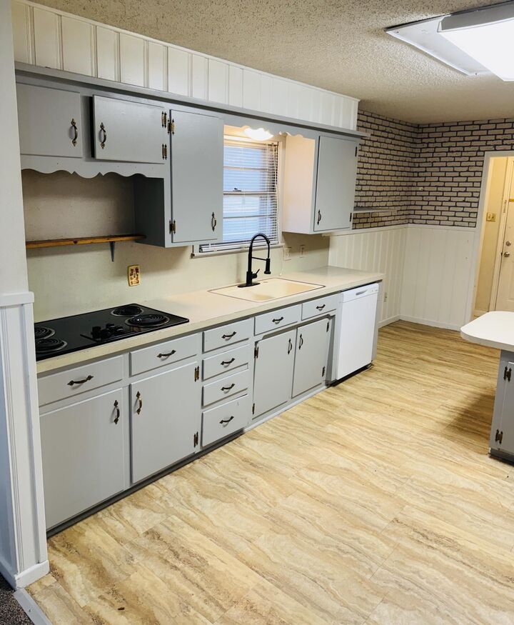 Property Photo: 4401 27th Street TX 79410