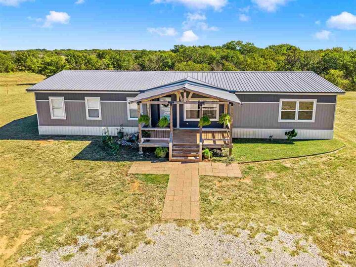 Property Photo:  11158 SE 45th St  OK 73543 