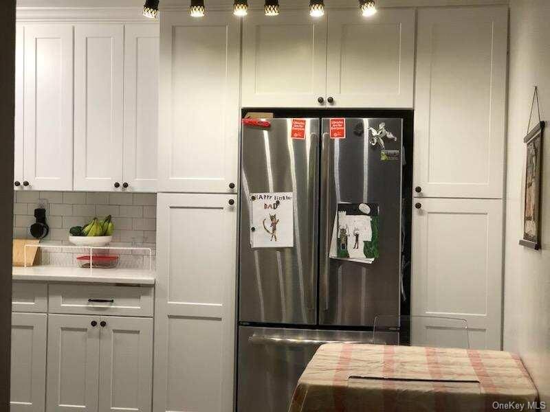 Property Photo: 3176 Decatur Avenue 2H NY 10467